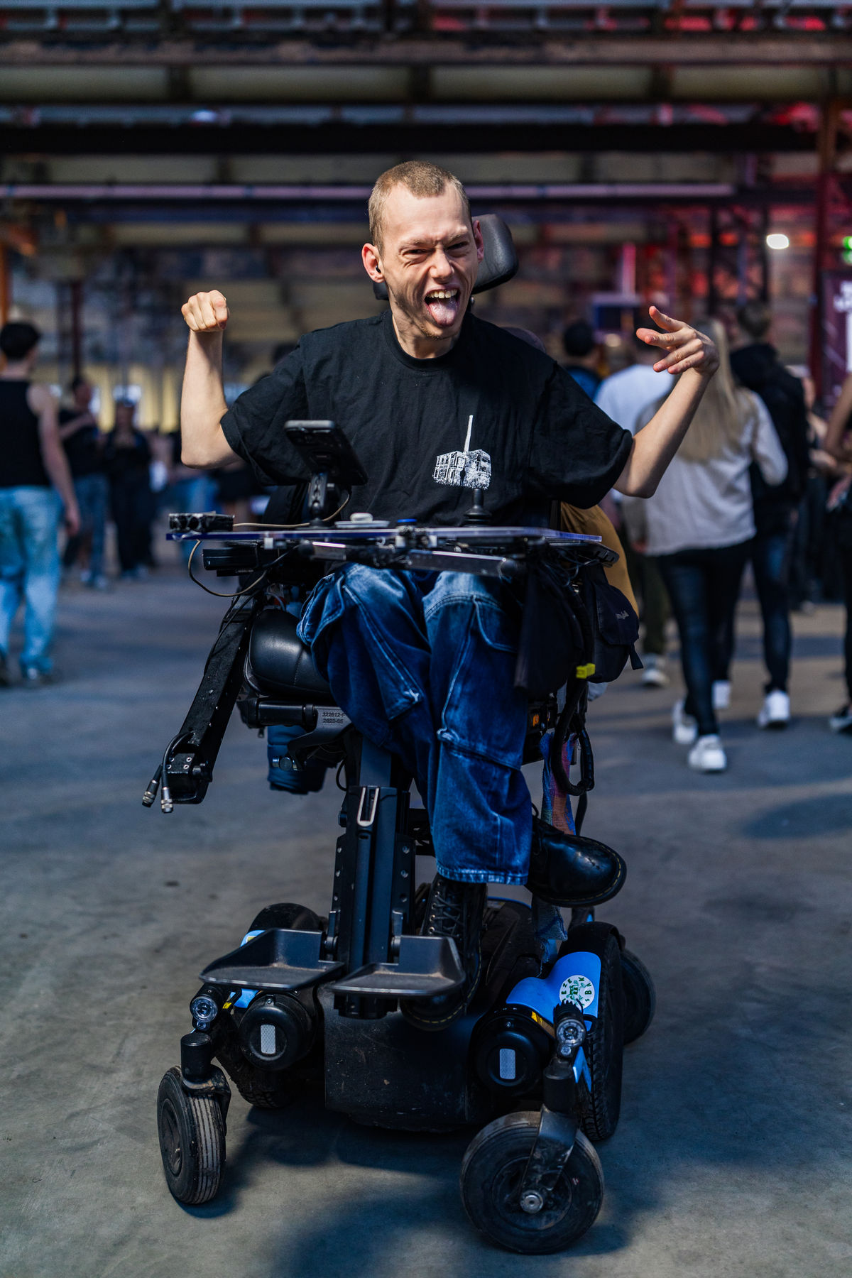 Loading... just a sec